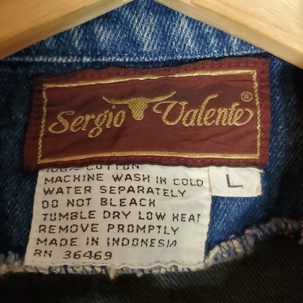 Vintage denim jacket - Picture 2 of 10